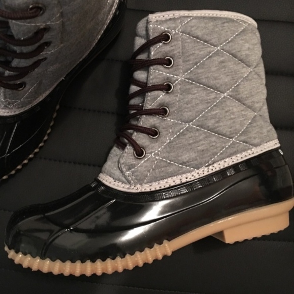 Quilted Duck Boots Gray - Picture 6 of 8